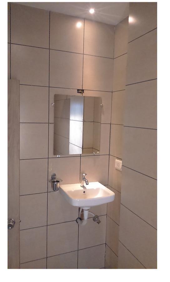 Apple Residency Hotell Pātan Exteriör bild